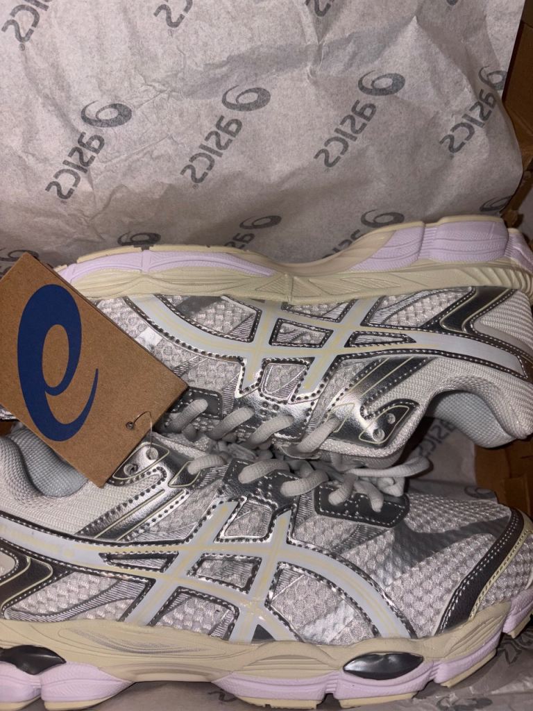 New Asics Trainers – White with Silver Accents