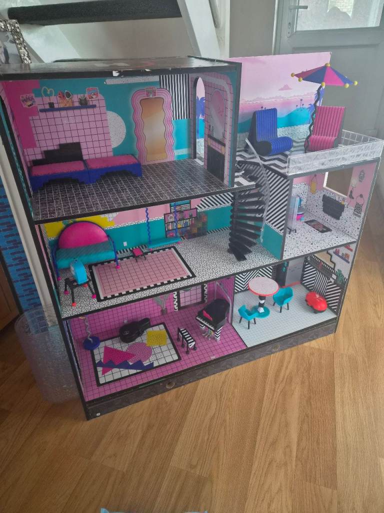 LOL Doll House