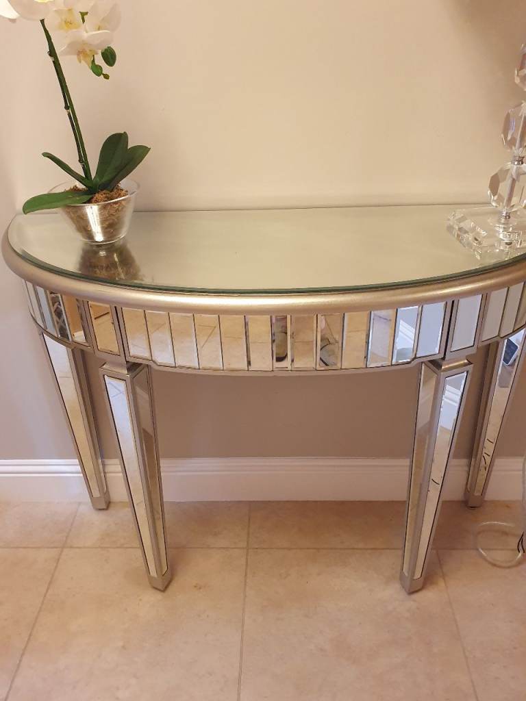 Beautiful mirrored console table 