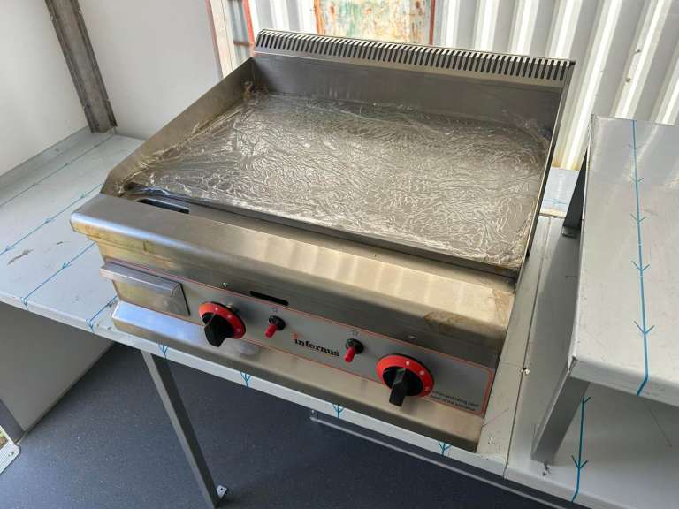 Catering equipment Gas Electric Fryers Grills Warmers Fridges Sinks restaurant trailer items 