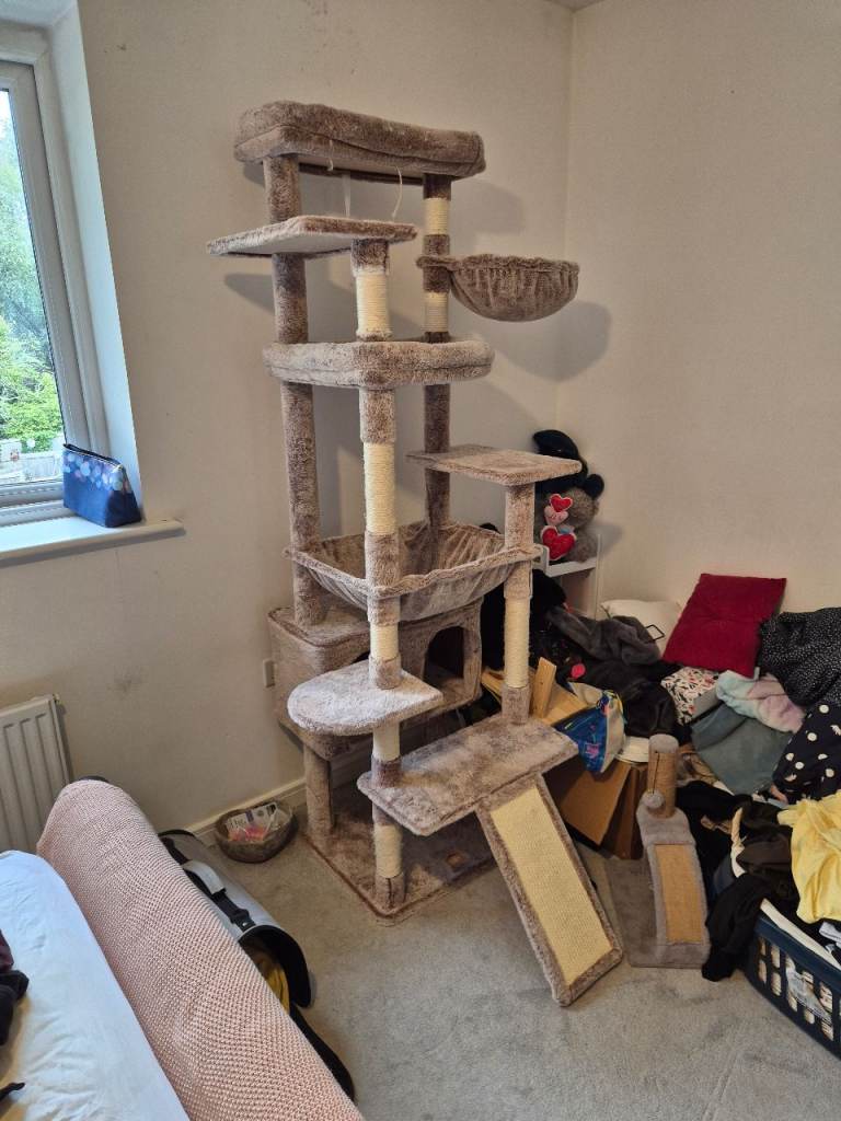 Cat tree