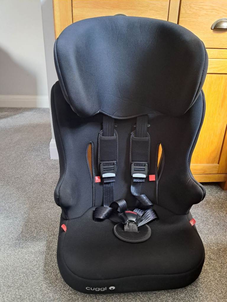Cuggl Universal Car Booster Seat - Black, Good Condition