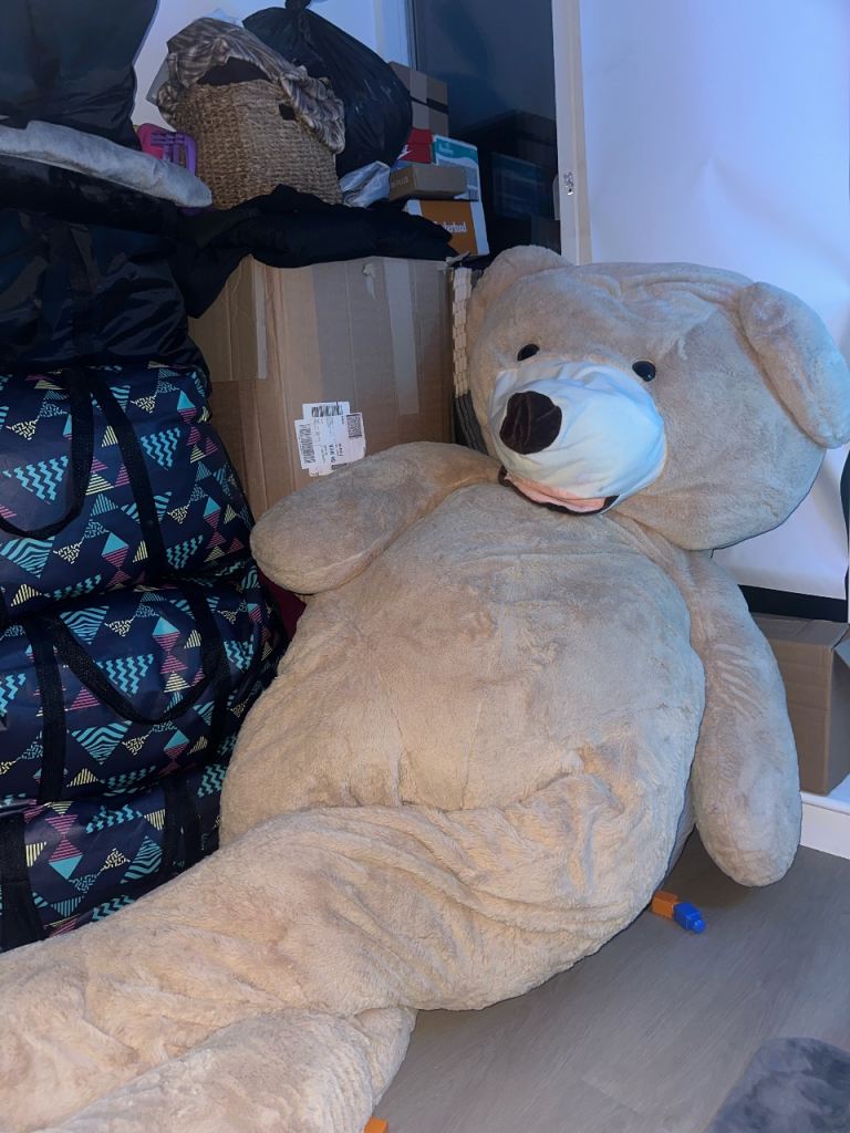 Giant Life-Size Plush Teddy Bear (Approx 4-5ft) - Great for Kids Bedroom