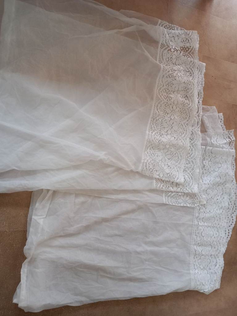 Net curtains x 3  