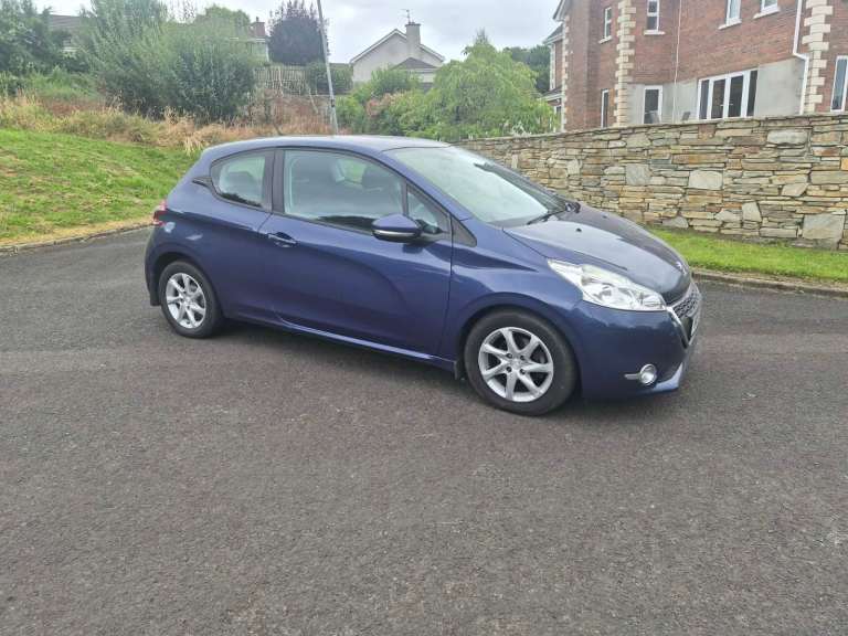 2014 Peugeot 208 Active  1.4 HDI 