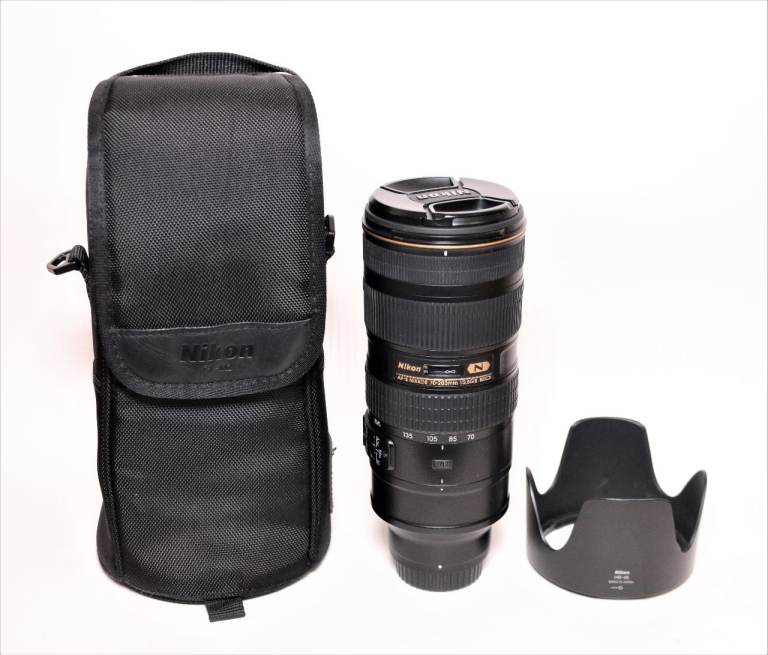 Nikon AF-S NIKKOR 70-200mm f/2.8G ED VR II Lens - Hood, Case & Caps