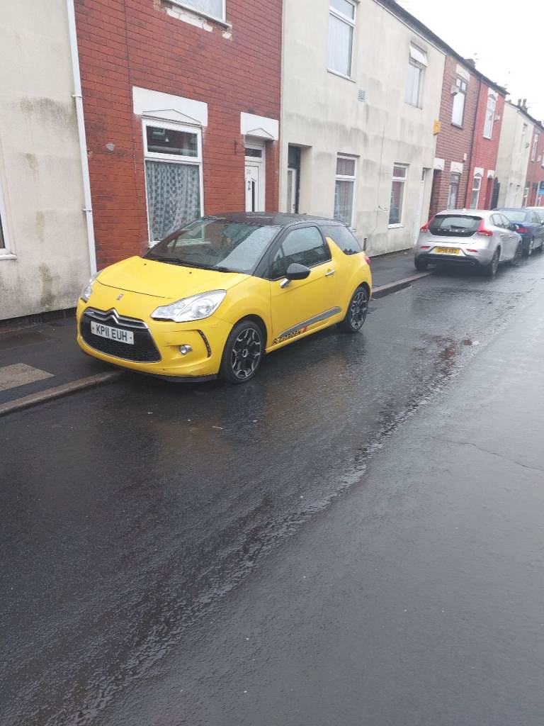Citroen, DS3, Hatchback, 2011, Manual, 1560 (cc), 3 doors