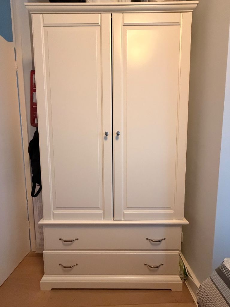 IKEA TYSSEDAL Wardrobe - Excellent Condition - Must Go!