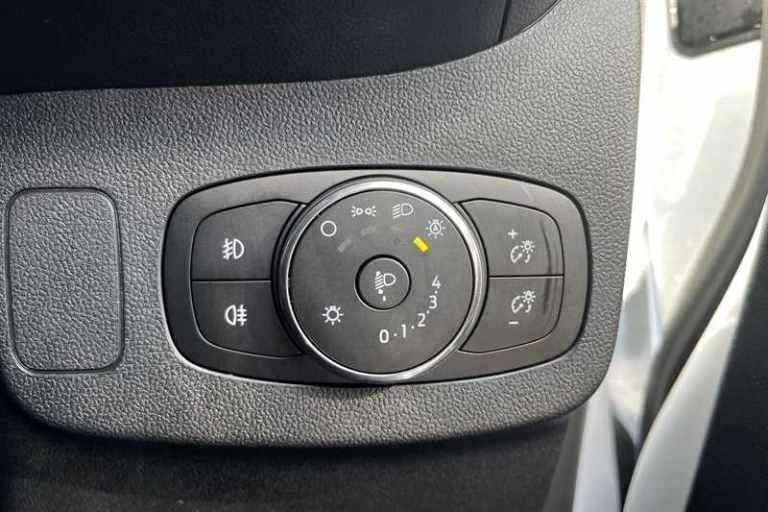 2022 Ford Puma 1.0 EcoBoost Hybrid mHEV Titanium 5dr DCT HATCHBACK PETROL Automatic