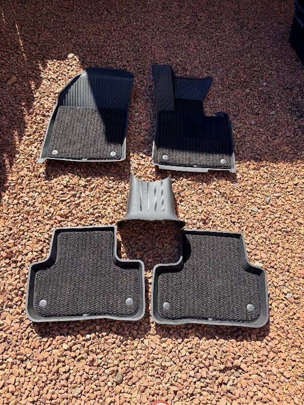3W Volvo XC60 Car Mats