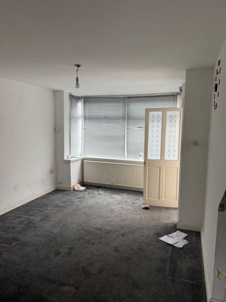 2 bedroom house for rent 