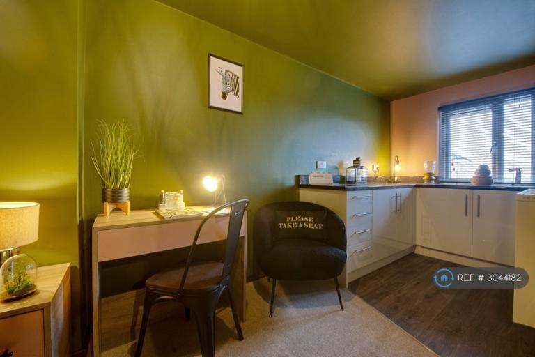 1 bedroom in Belle Vue Terrace, Bury, BL9 (#3044182)
