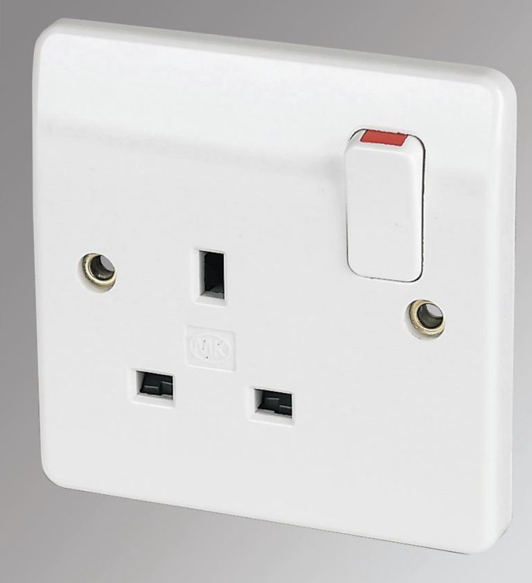 Brand New No Packaging MK 13A 1 Gang DP Switched White Plug Socket