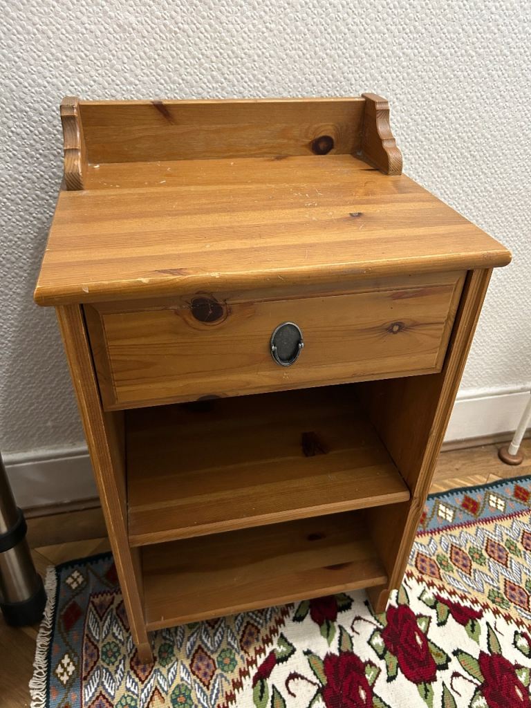 Bedside table 