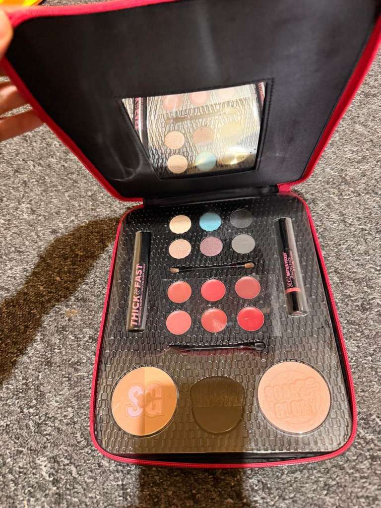 image for Soap & Glory makeup gift set 