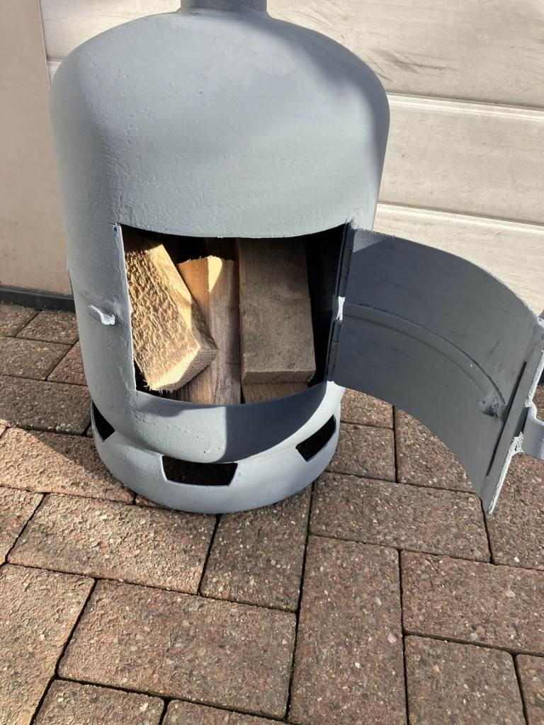 LOG BURNER Full of Wood. Great for Garden Parties / Camping / Garage or Workshop (Feel Free to View)