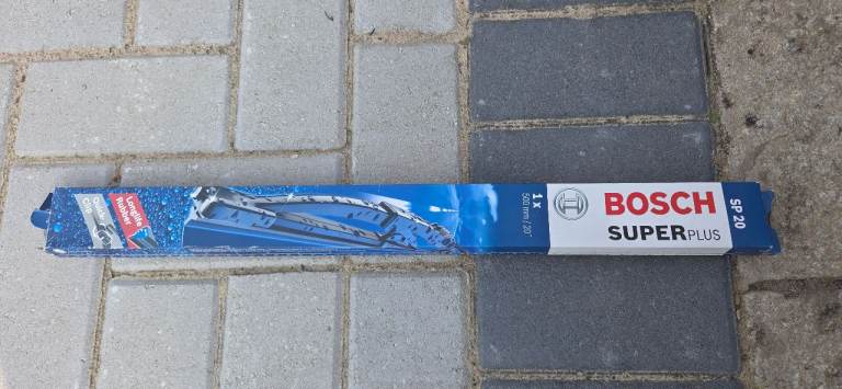 New in box pair of Bosch wiper blades 20"