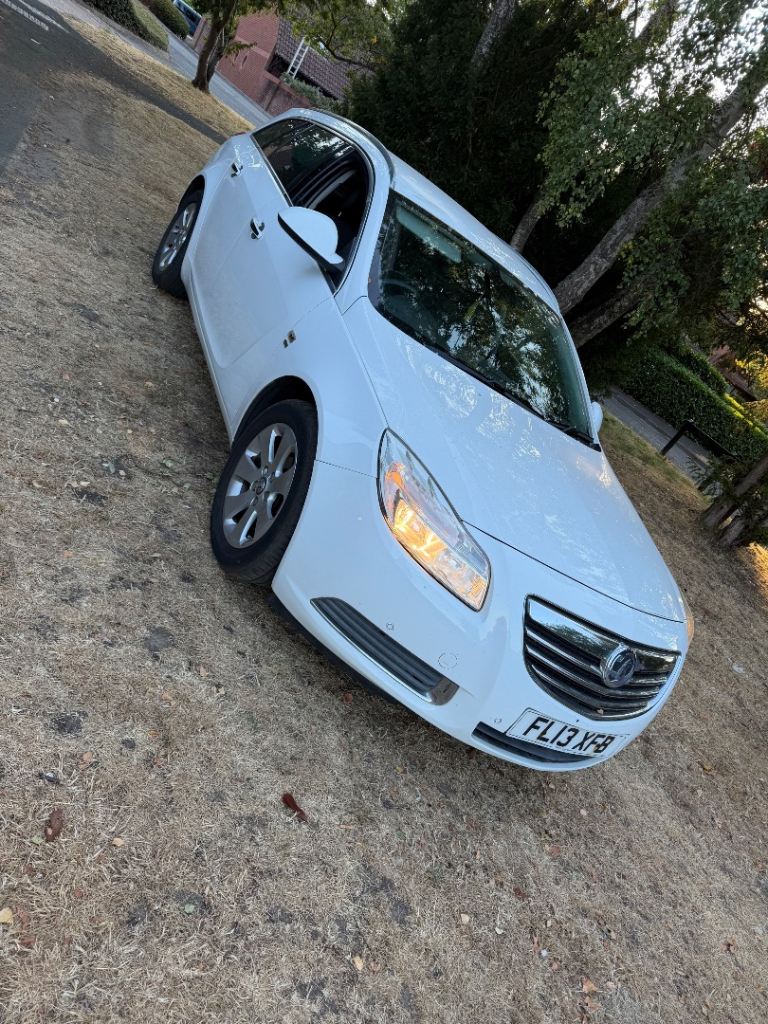 Vauxhall, INSIGNIA, Estate, 2013, Manual, 1956 (cc), 5 doors