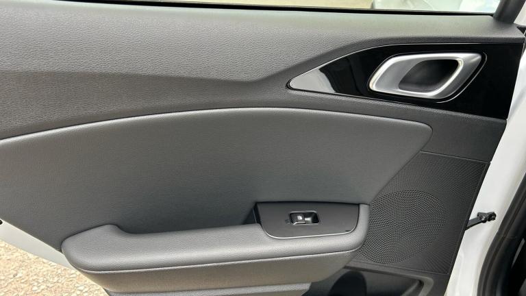 2025 Kia XCeed 1.5 T-GDi MT 3 HATCHBACK Petrol Manual