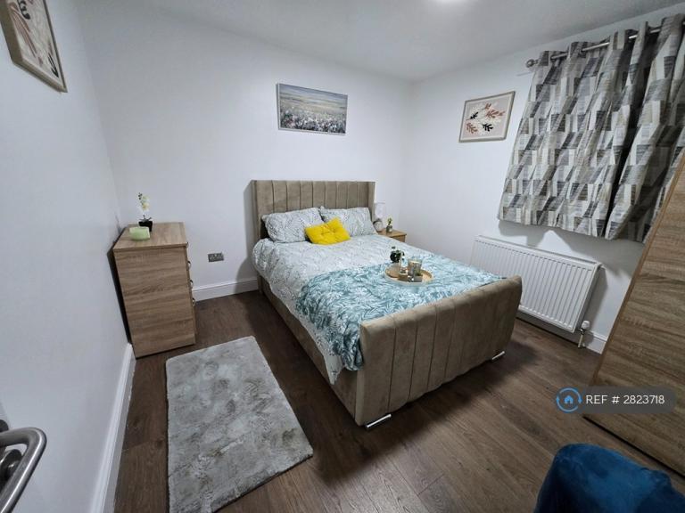 1 bedroom in Broseley Gardens, Romford, RM3 (#2823718)