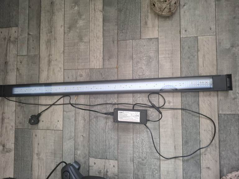 Fluval plant light 59w