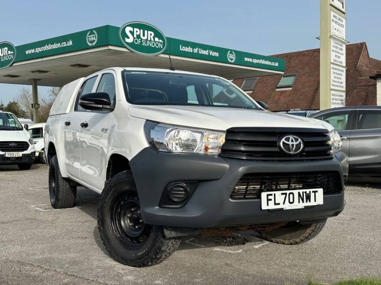 2020 Toyota Hilux 2.4 D-4D Active Pickup Double Cab 4dr Diesel Manual 4WD Euro 6 (s/s) (150 p PIC...