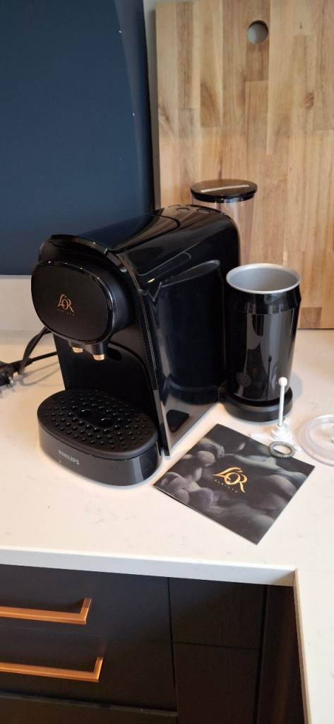 Philips L'OR Barista Coffee Capsule Machine Milk Frother, Black (LM8014/60)