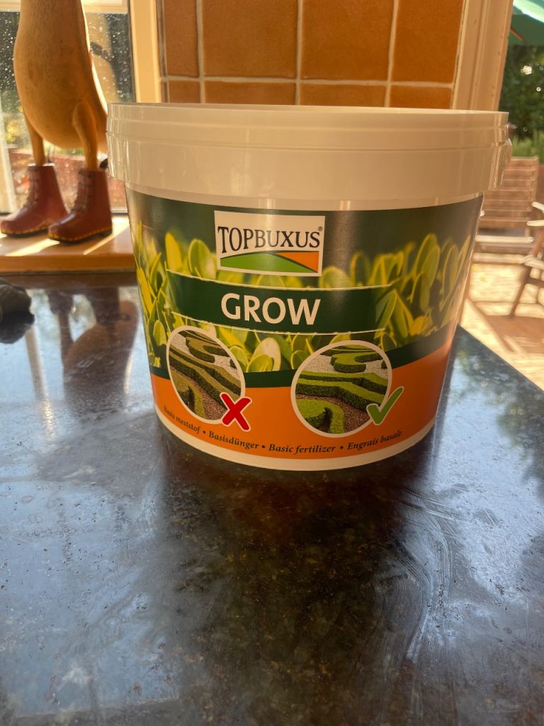 Topbuxus Grow fertiliser for Boxwood, approx 2.5kg