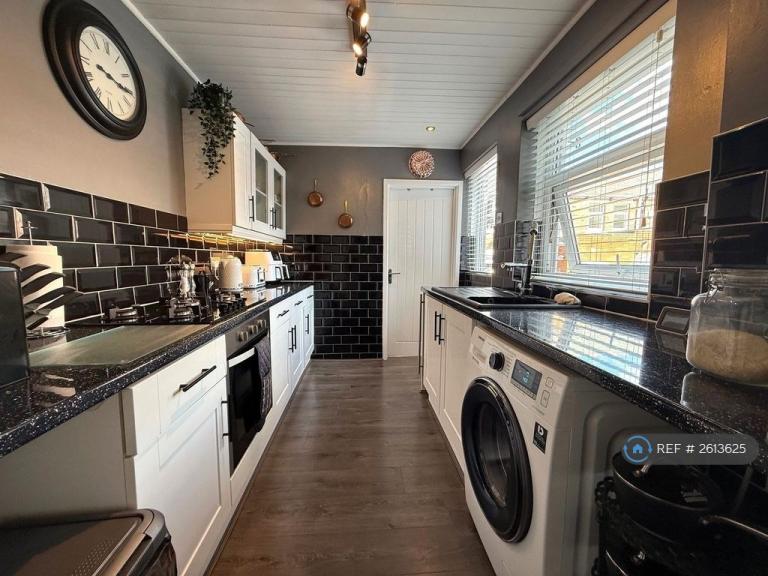 3 bedroom house in Institute Terrace West, Chester Le Street, DH2 (3 bed) (#2613625)