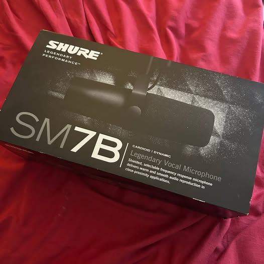 NEW BOXED Shure SM7B Microphone - Podcasting, Vocals, Studio Mic