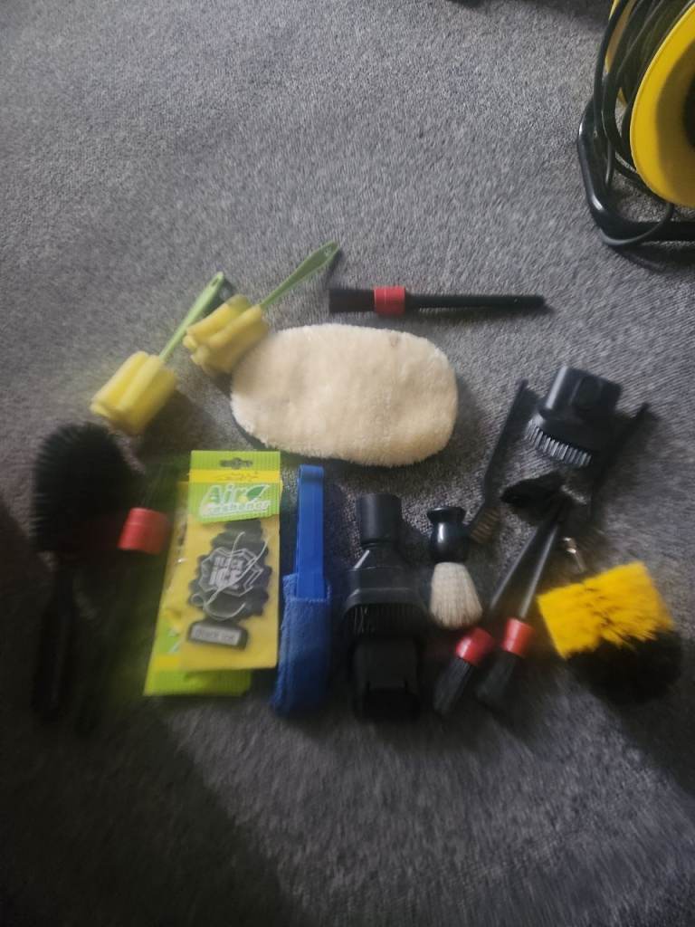 Car Cleaning Brush Kit with Sponge and Air Freshener