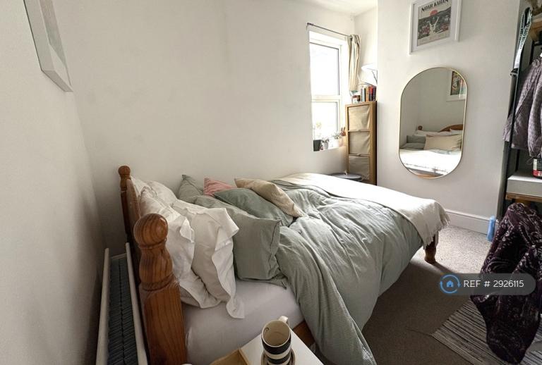 6 bedroom house in Brentry Road, Bristol, BS16 (6 bed) (#2926115)