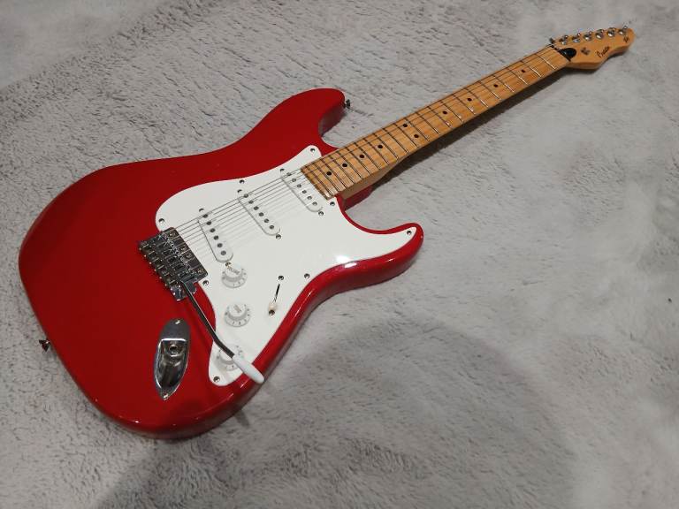 USA made Peavey Predator Strat type electric guitar in amazing condition 