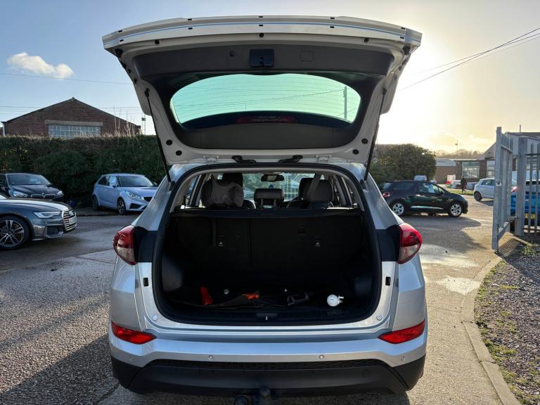 2015 Hyundai TUCSON 1.7 CRDi Blue Drive Premium 5dr 2WD ESTATE Diesel Manual