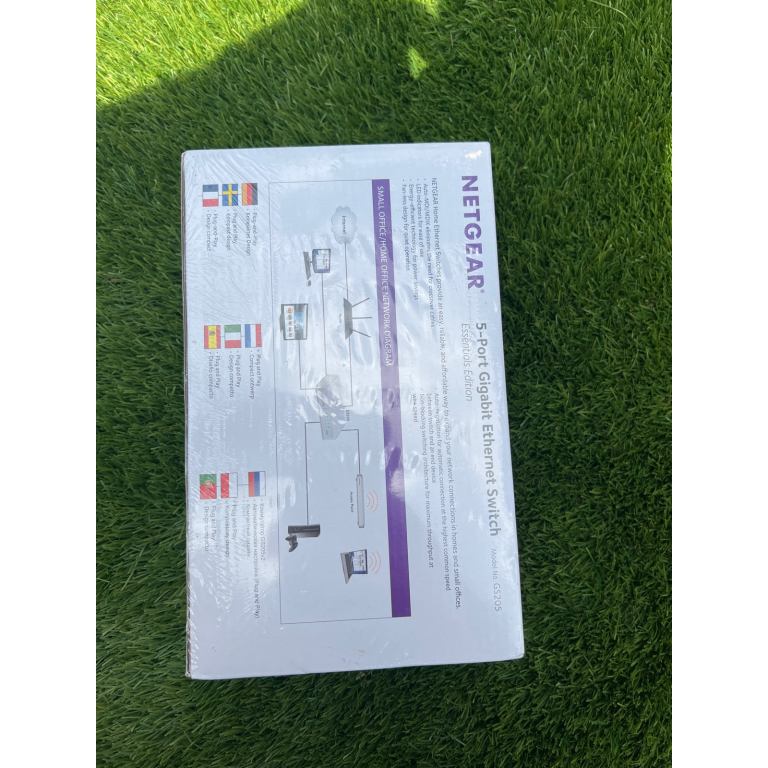 New still wrapped Netgear 5 port Ethernet Switch 