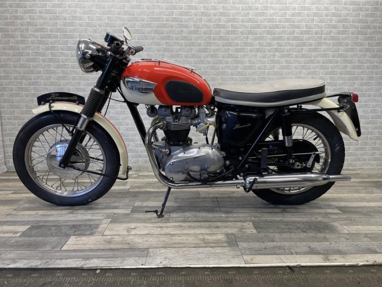 1966 TRIUMPH T120 BONNEVILLE GRENADIER RED  + ALASKAN WHITE