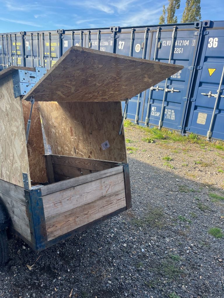 Small Box Trailer with Metal Mud Guards