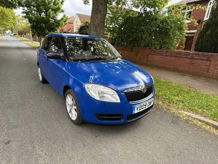 Skoda Fabia 1.2 HTP 6V (*Vw Polo/Ibiza) 5 Drs with 10 Months MOT&Rear Camera&Bluetooth Phone Con