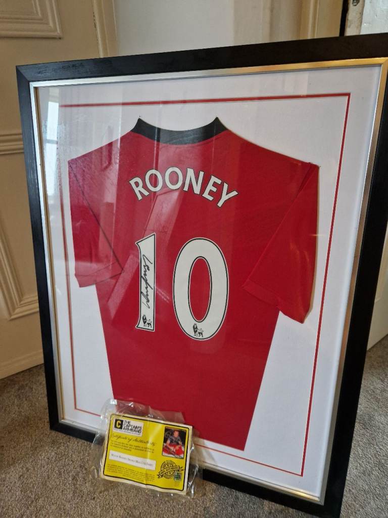 Framed Signed Rooney Manchester United No. 10 Shirt – Collectible