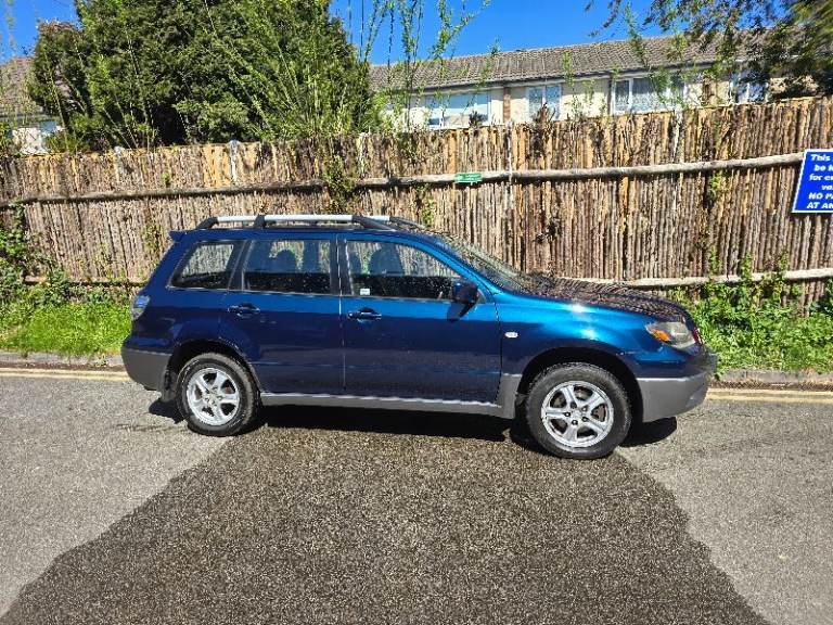 Mitsubishi, OUTLANDER, Estate, 2004, Other, 2378 (cc), 5 doors