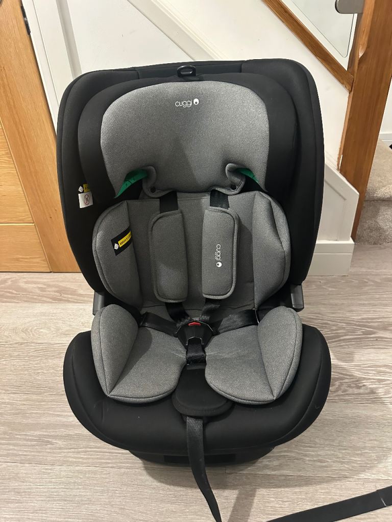 Cuggl Car Seat – Black and Grey