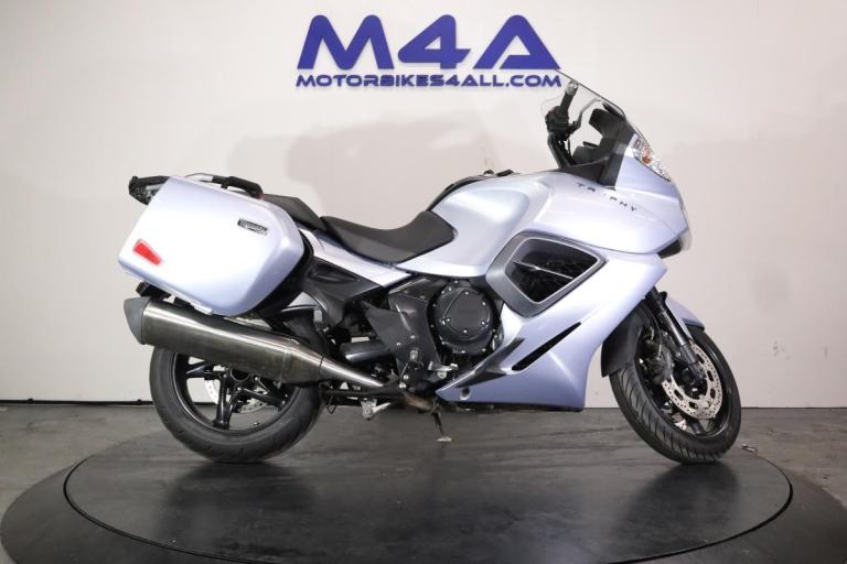 TRIUMPH TROPHY 1200 2012
