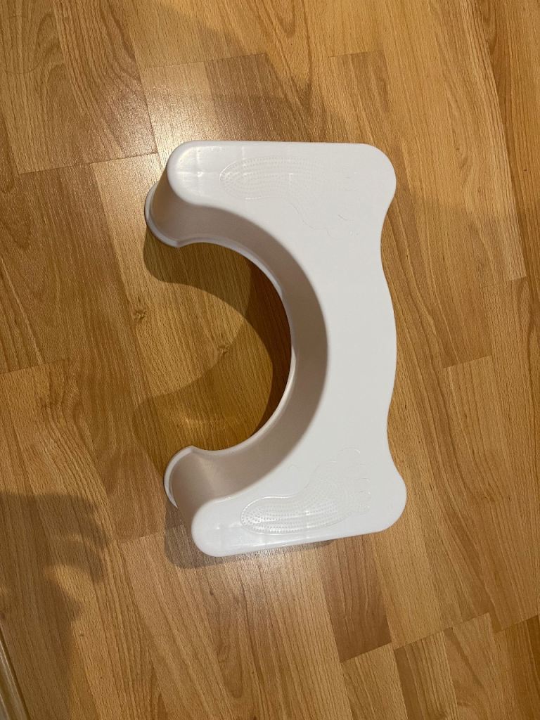 Toilet squat stool / Neck pillow / Ikea chair cushion/ Bunch of Baby dress (3M-6M)/ Baby nest pod 