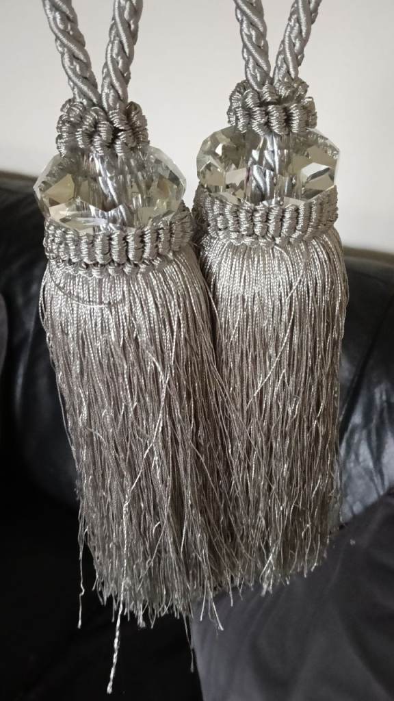 Curtain tiebacks