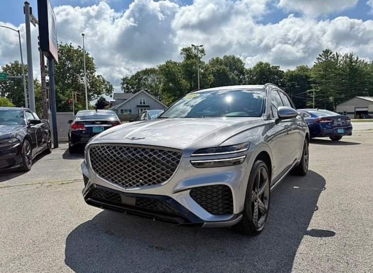 2023 Genesis GV70 