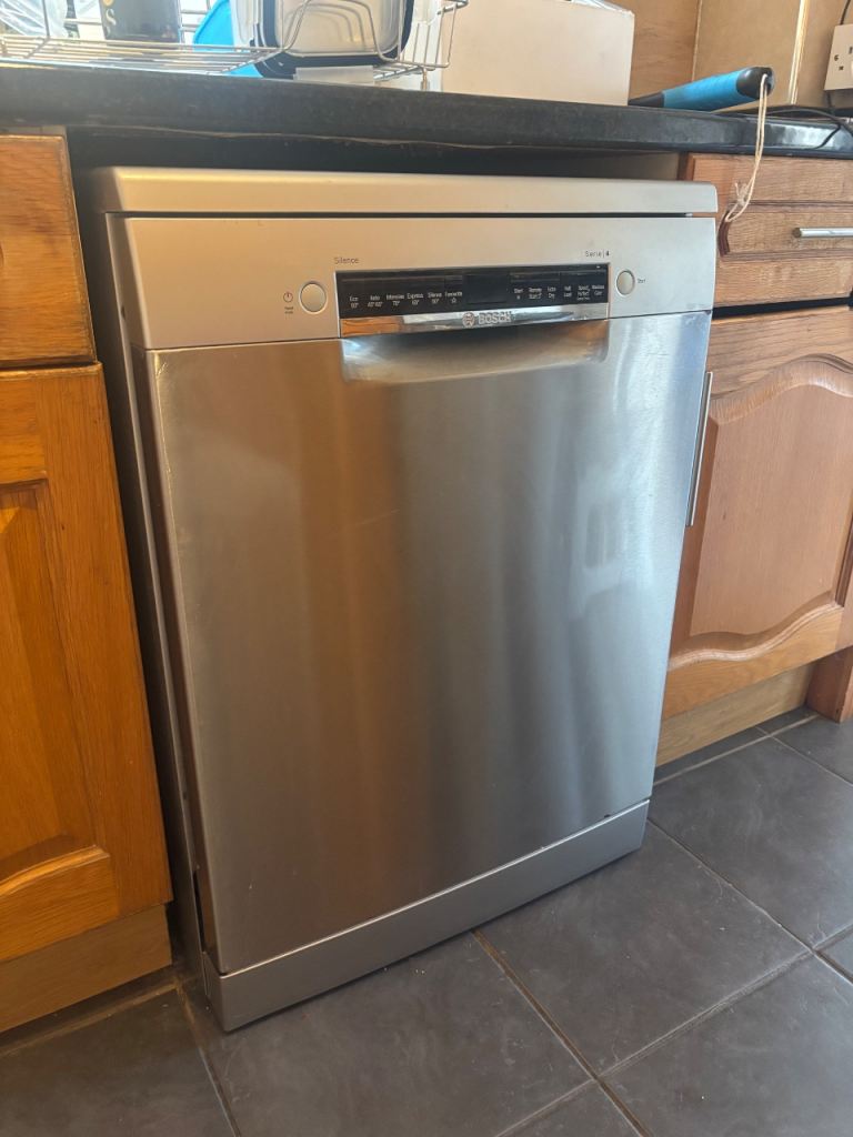Bosch Series 4 Silver Freestanding Dishwasher - 3 yrs old Great Condition - bought for £650