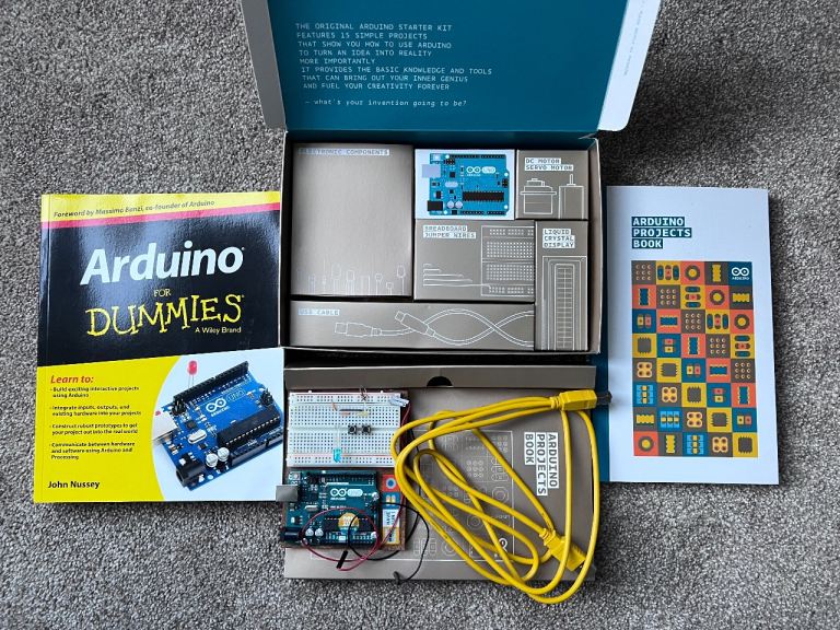 Arduino starter kit plus Arduino for dummies