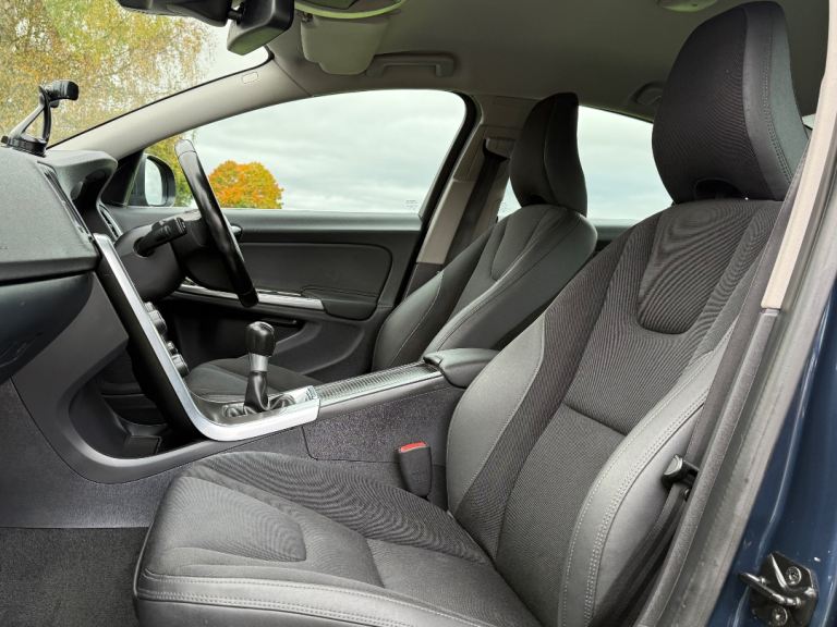 Volvo, S60, Saloon, 2011, Manual, 1560cc - Full Service History 