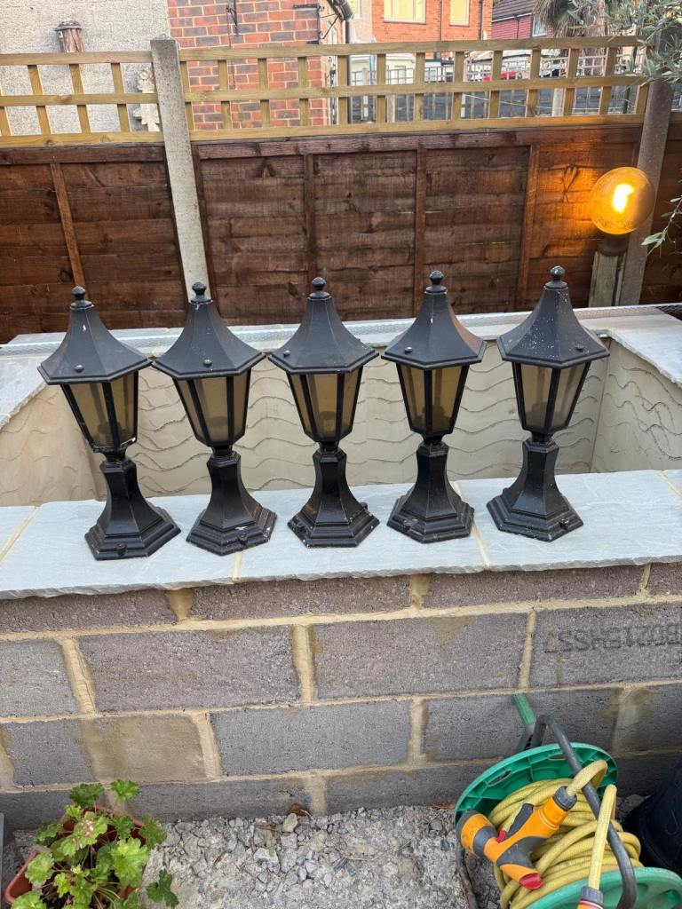 Set of 5 Traditional Outdoor Post Lights / Garden Lanterns