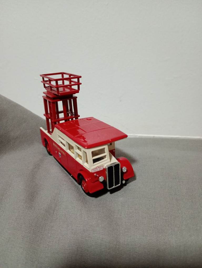 Corgi vintage collectable bus 